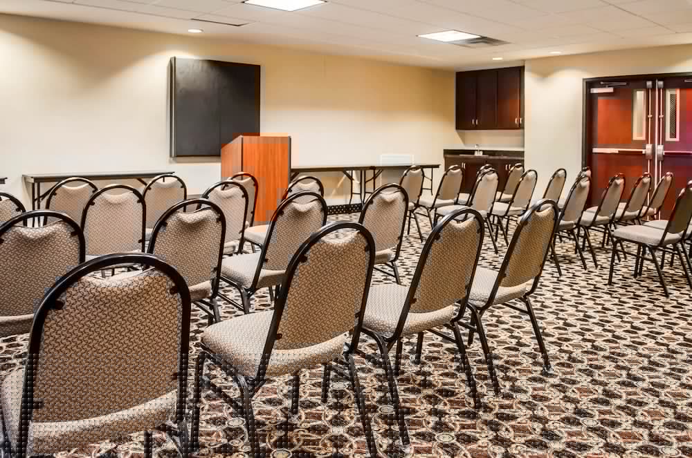 Фото Comfort Suites Mobile