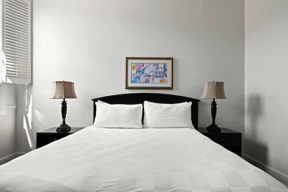 Фото Historic Streetcar Inn