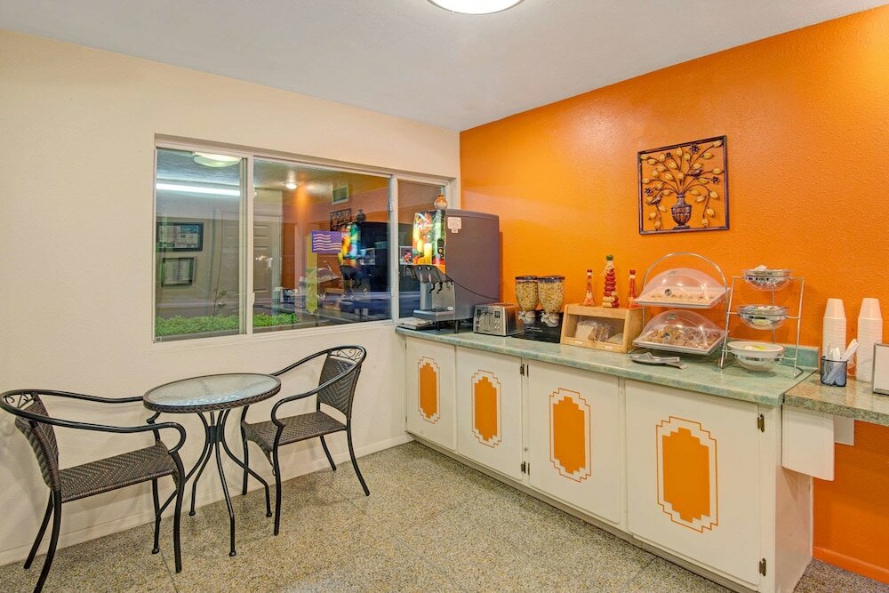 Фото Rodeway Inn Albuquerque Downtown on Rt 66