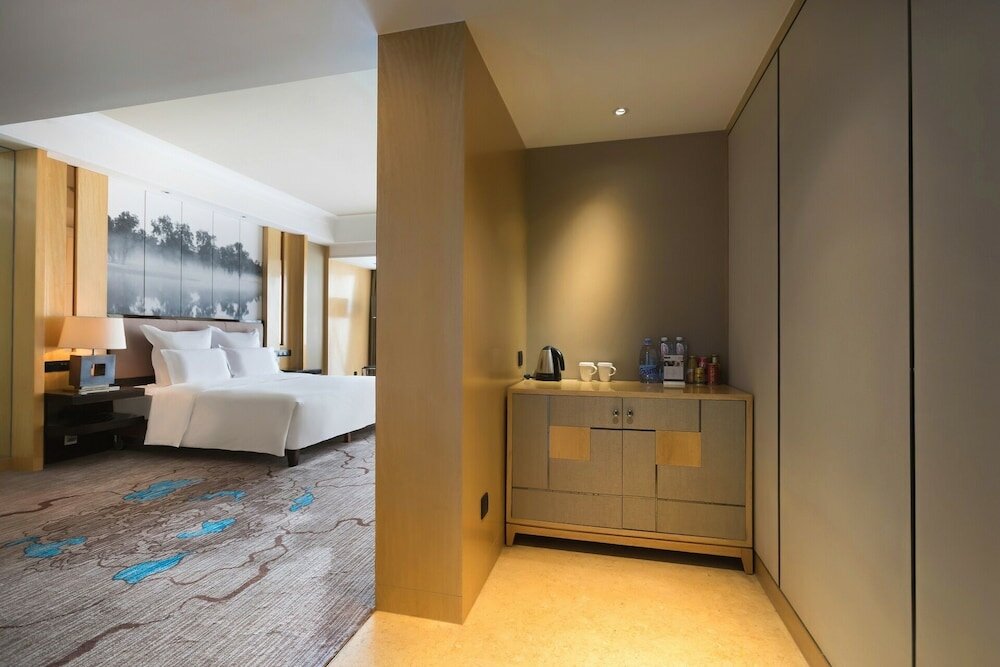 Фото Universal Hotel Urumqi