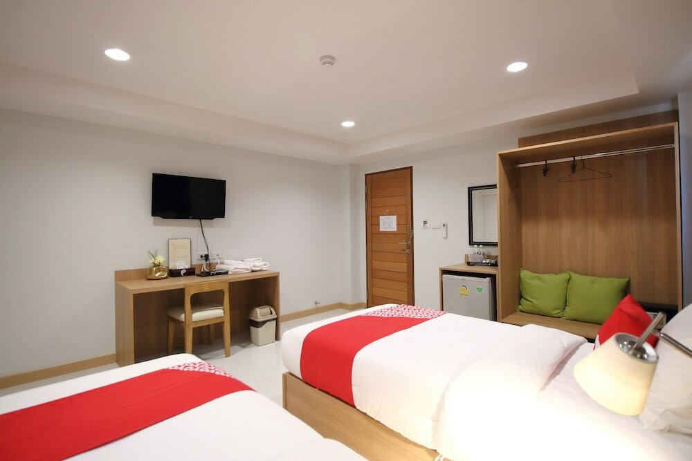 Фото Super Oyo 483 Pannee Hotel Khaosan