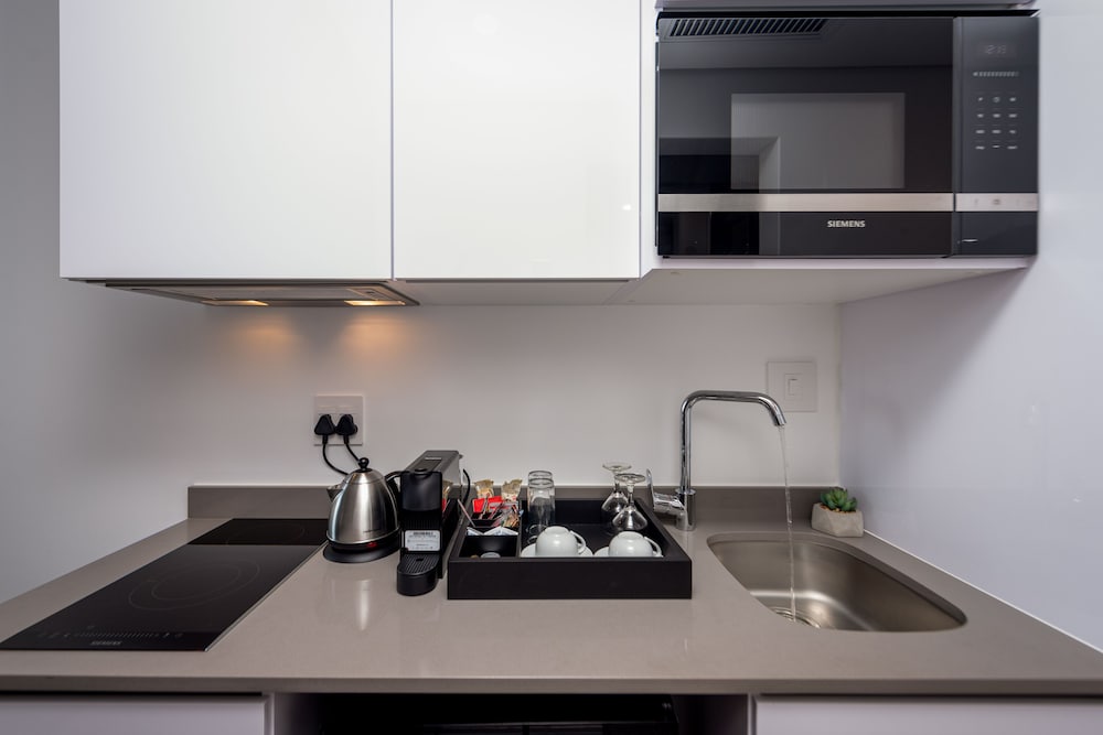 Фото Reserved Suites Illovo