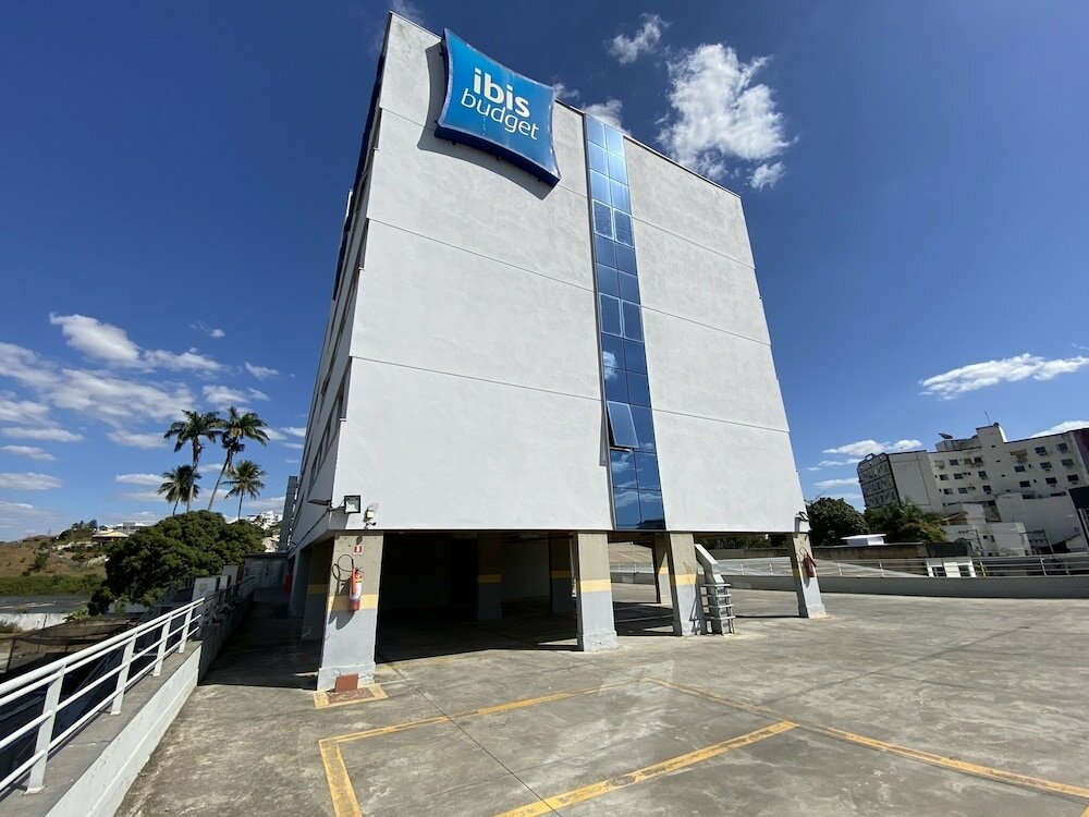 Фото Ibis Budget Itaperuna