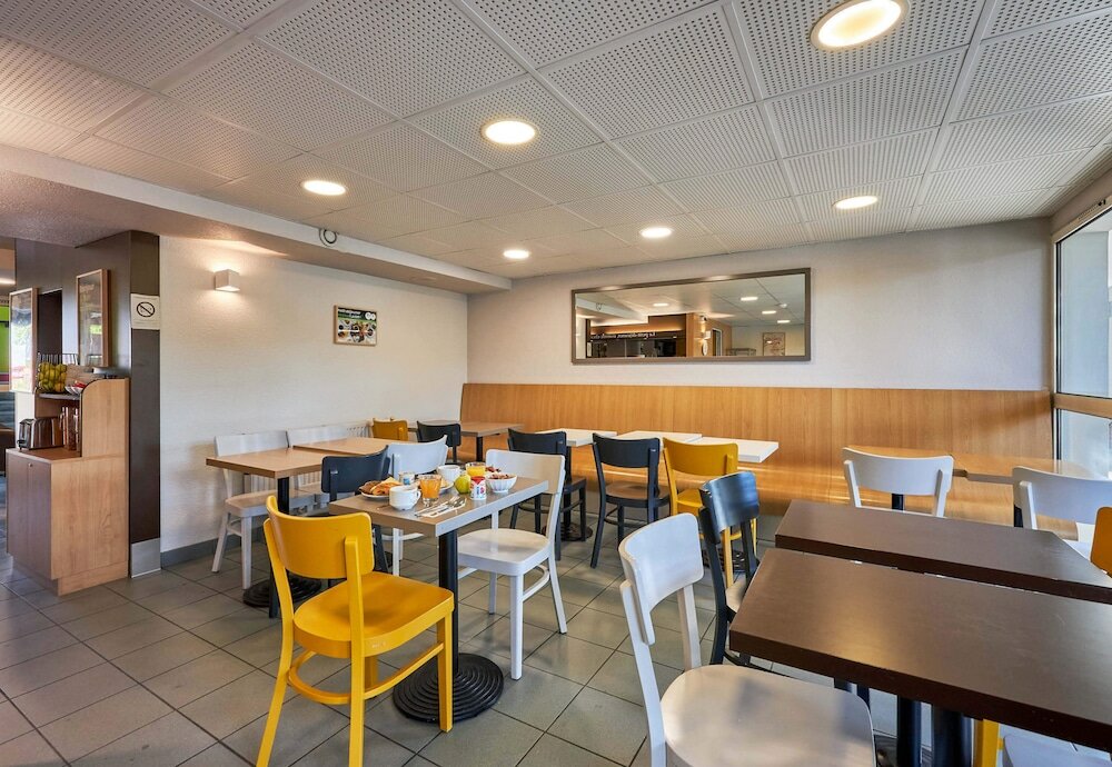 Фото B&b Hotel Caen Sud