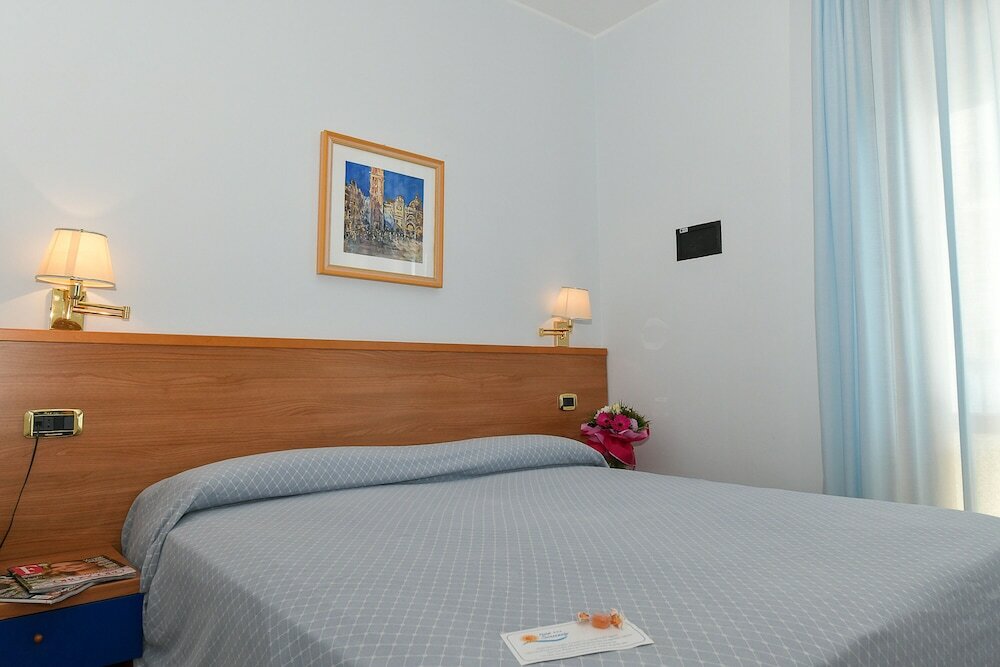 Фото Hotel Souvenir