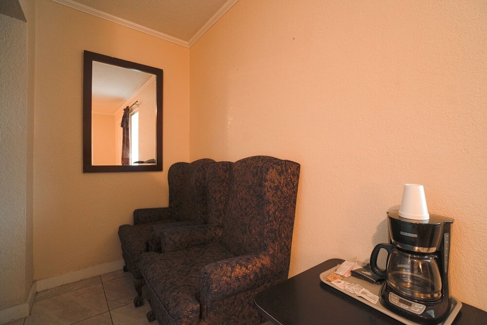 Фото Texana Inn Edna by Oyo