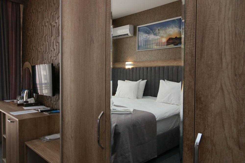 Фото Home Suites Baku — Halal Hotel