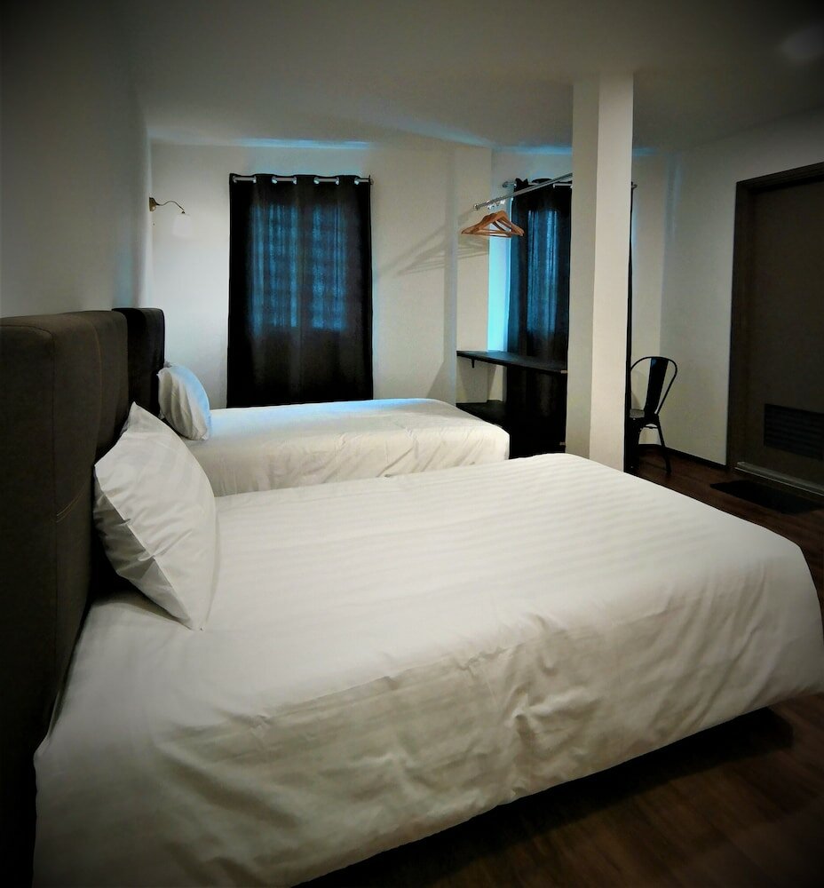 Фото Hotel Longhouse