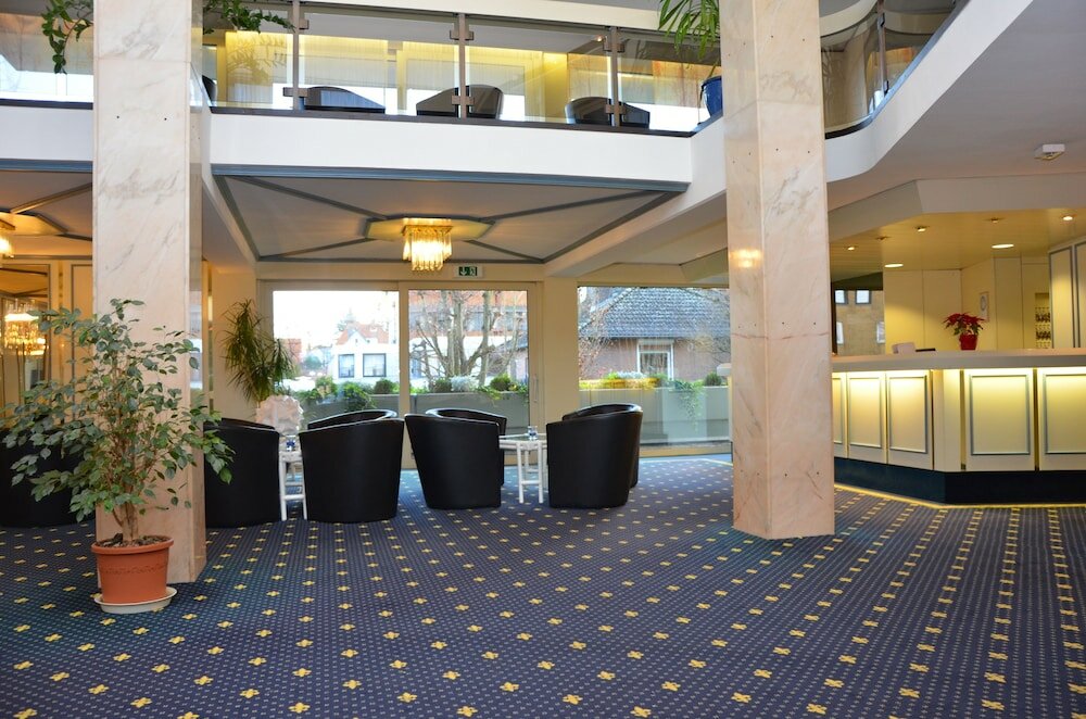 Фото Karaman Group Hotel