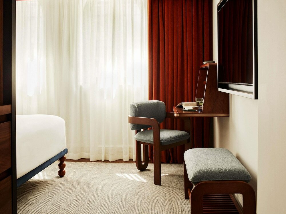 Фото Hyde London City