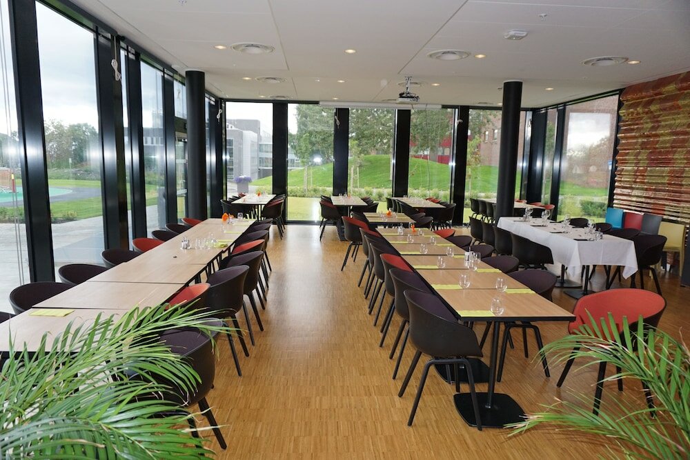 Фото Pingvinhotellet Unn Tromsø