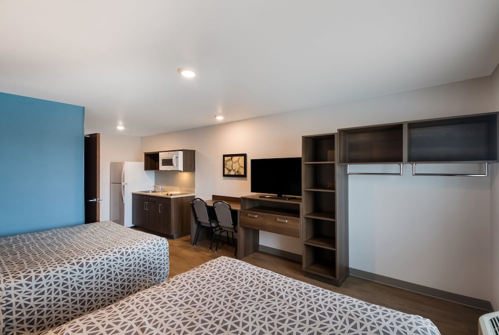 Фото Woodspring Suites Austin Central