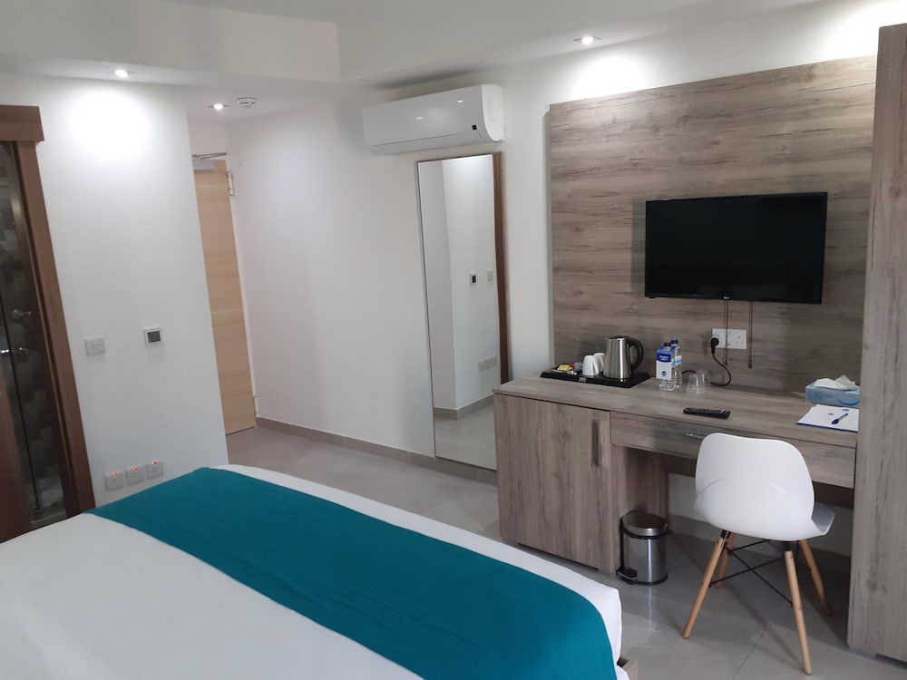 Фото TJ Boutique Accommodation