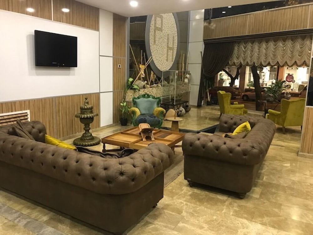 Фото Perama Hotel