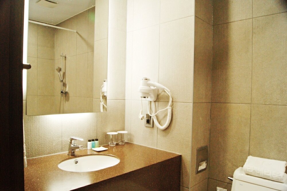 Фото Incheon Rivieraverium Hotel