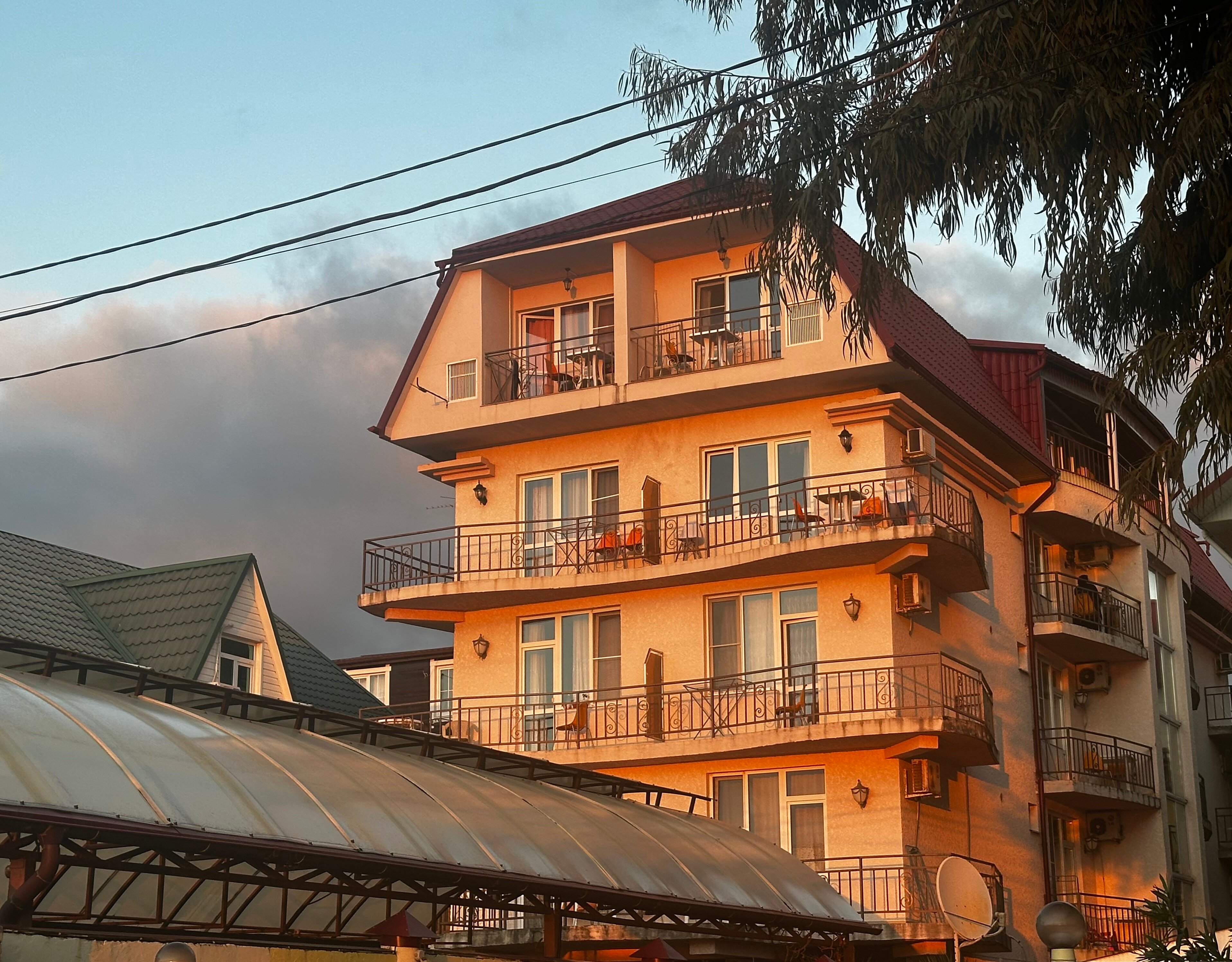 Фото отеля 2