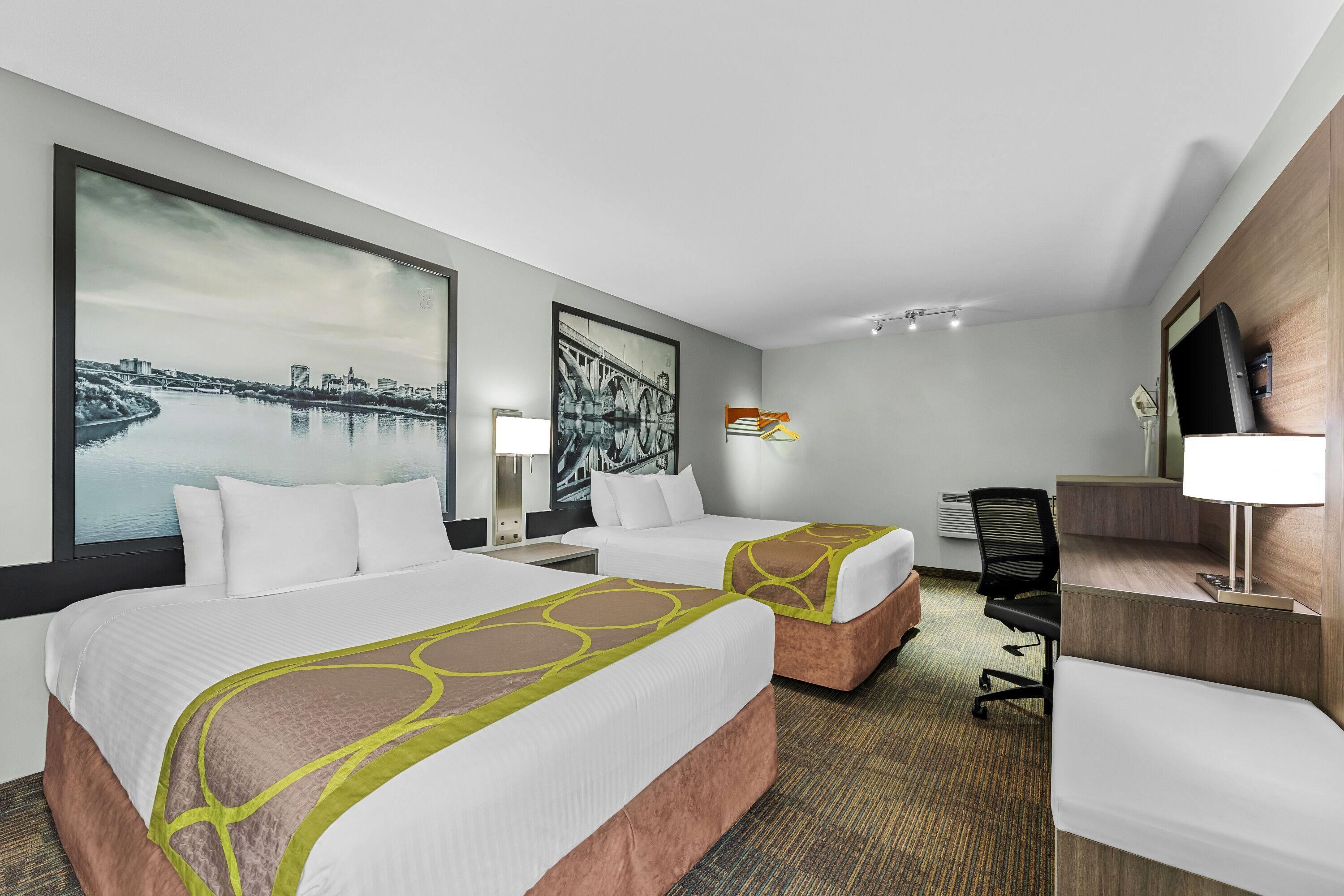 Фото Super 8 by Wyndham Saskatoon Near Saskatoon Airport