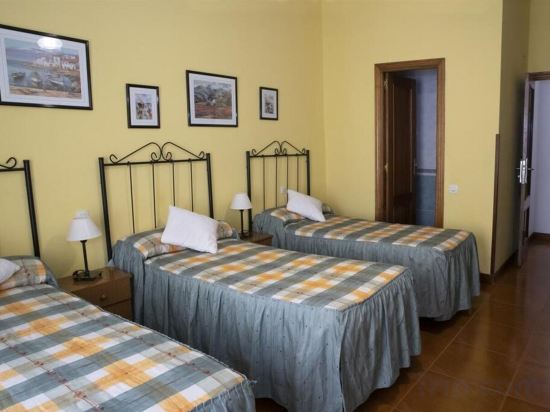 Фото Hostal Tokio