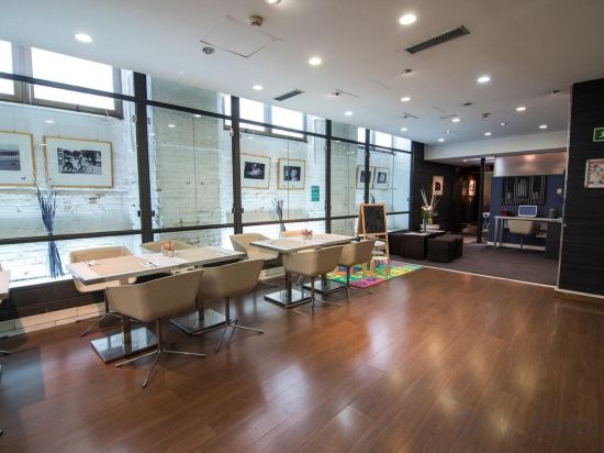 Фото Petit Palace Cliper Gran Vía