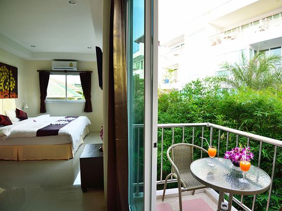 Фото At Kamala Hotel