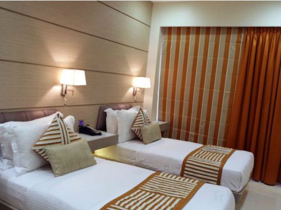 Фото Hotel Residency Fort Mumbai