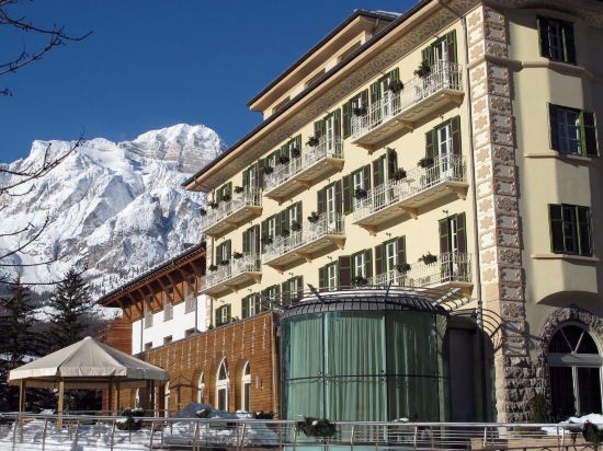 Фото Grand Hotel Savoia Cortina d'Ampezzo, A Radisson Collection Hotel