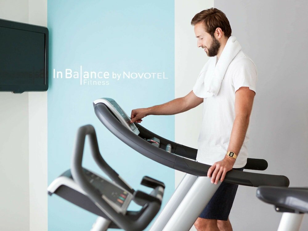 Фото B&b Hotel Rueil Malmaison Gare