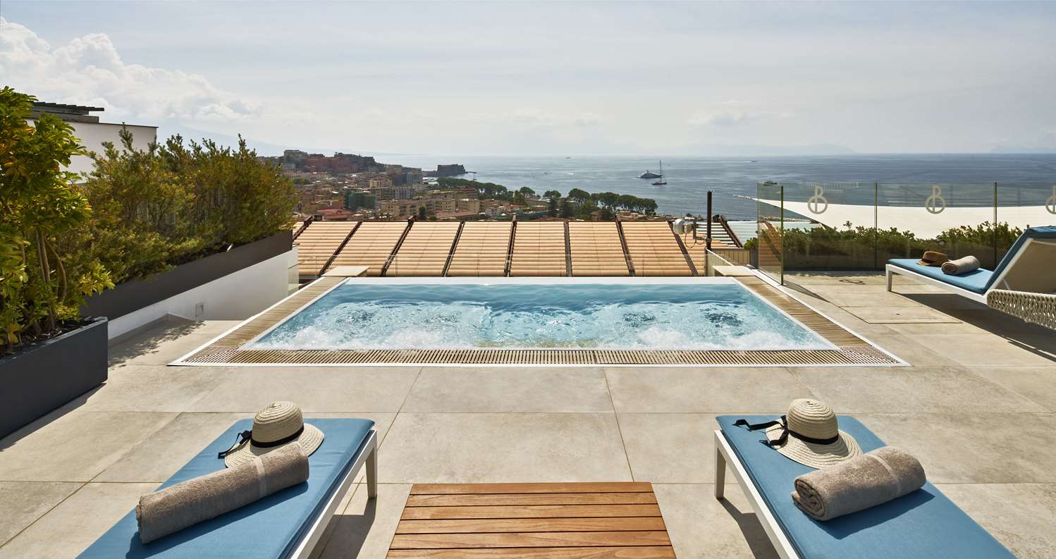 Фото The Britannique Hotel Naples, Curio Collection by Hilton