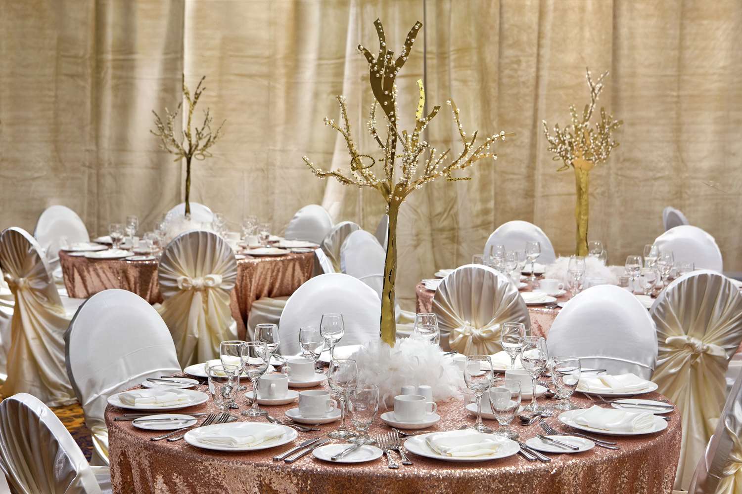 Фото DoubleTree by Hilton Toronto Airport