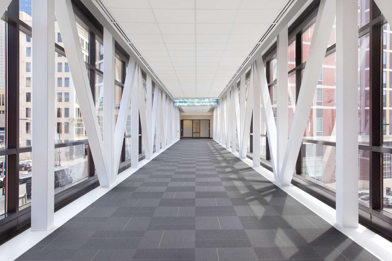 Фото Hampton Inn & Suites Minneapolis Downtown