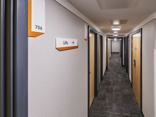 Фото EasyHotel London Croydon