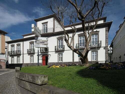 Гостиница Mercure Ponta Delgada Azores на Азорских островах