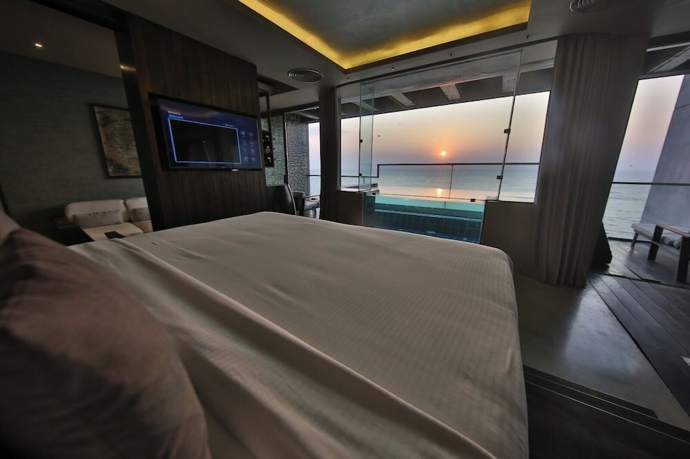 Фото Pledge Scape