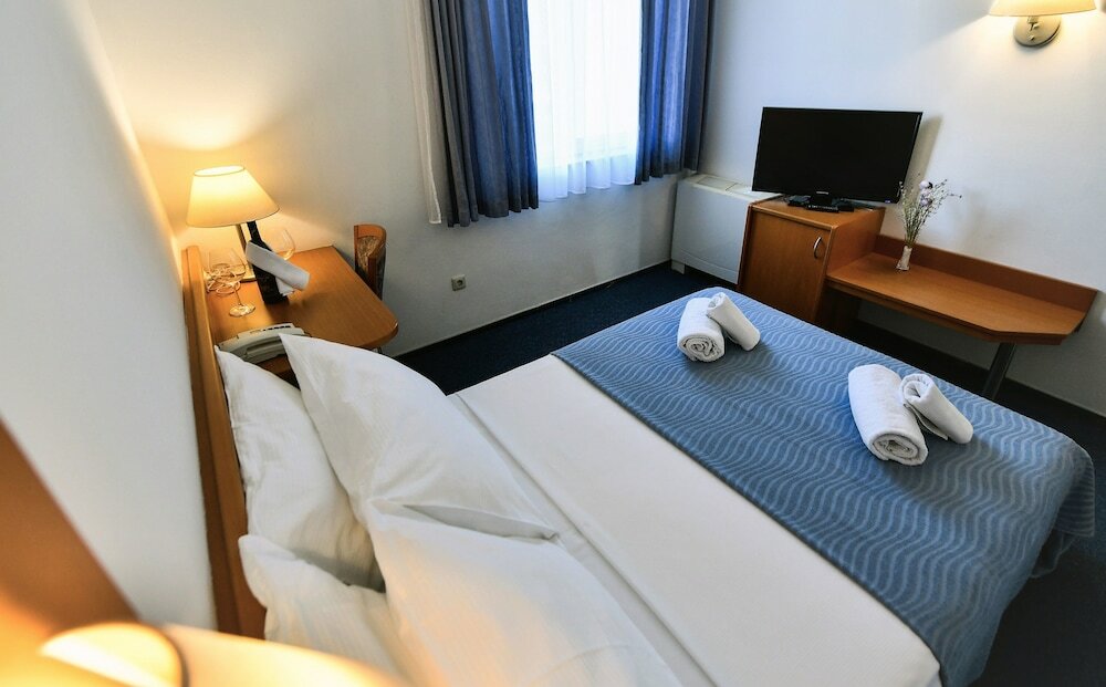 Фото Hotel Alkar