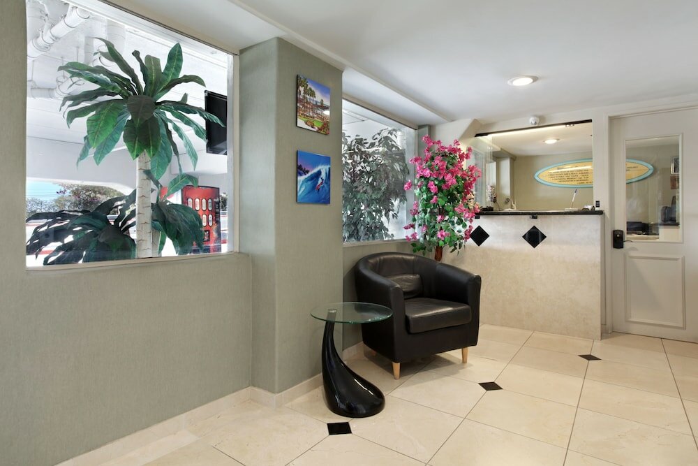 Фото Travelodge by Wyndham San Clemente Beach