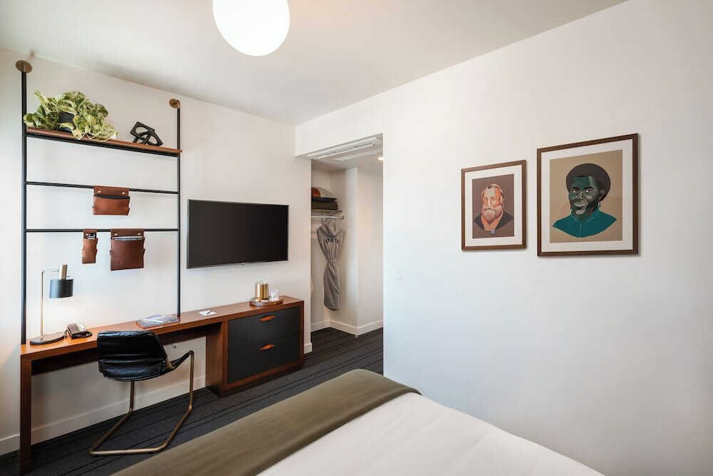 Фото The State Hotel