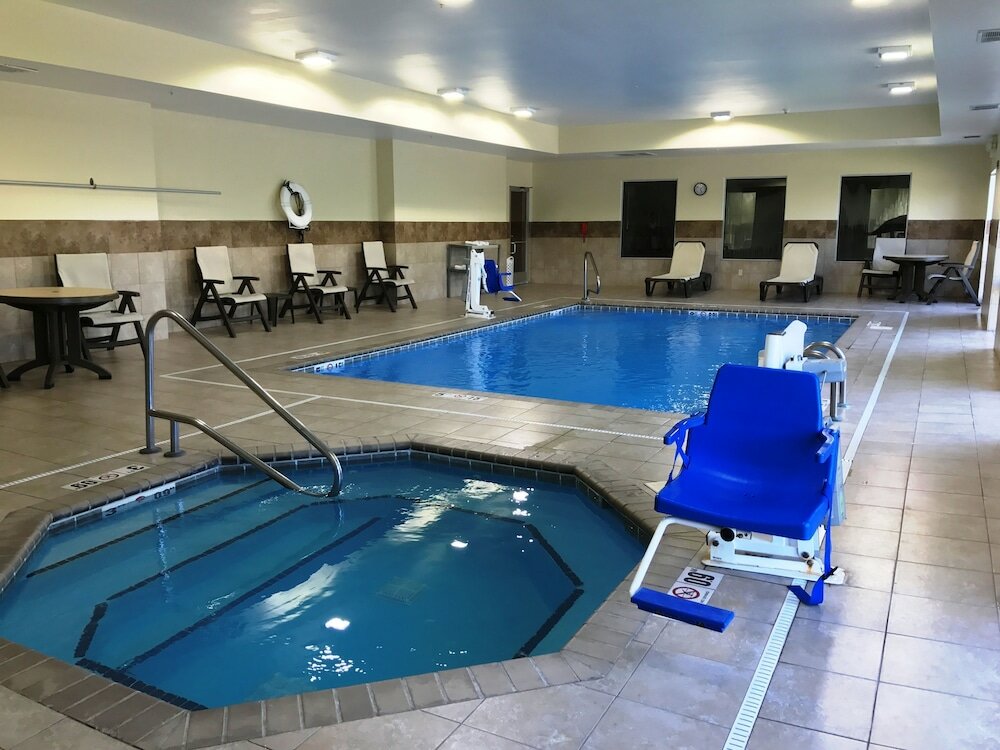 Фото Comfort Inn & Suites Porter near Indiana Dunes