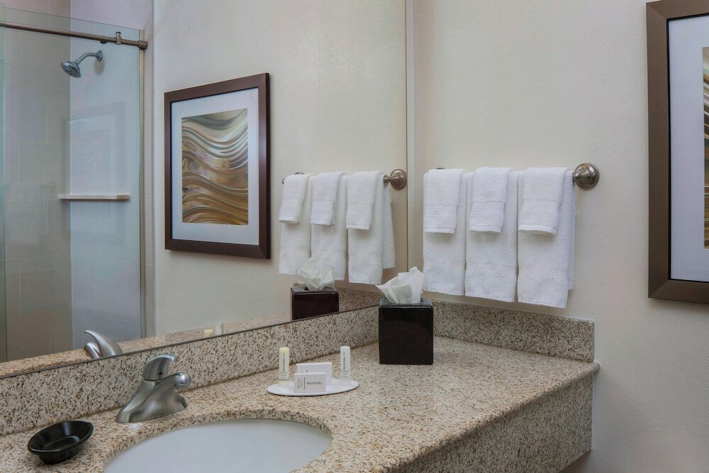 Фото Courtyard by Marriott New Orleans Near the French Quarter