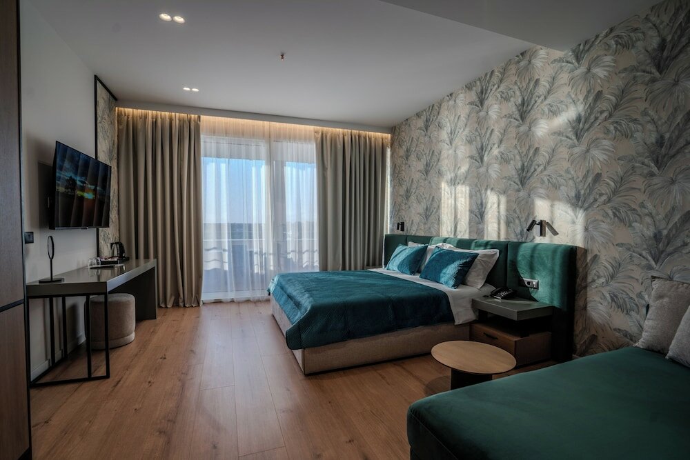 Фото Hotel Majestic