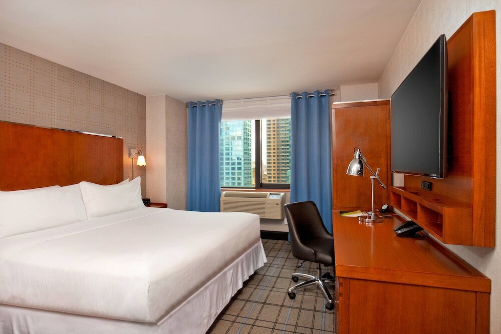 Фото Four Points by Sheraton Midtown-Times Square