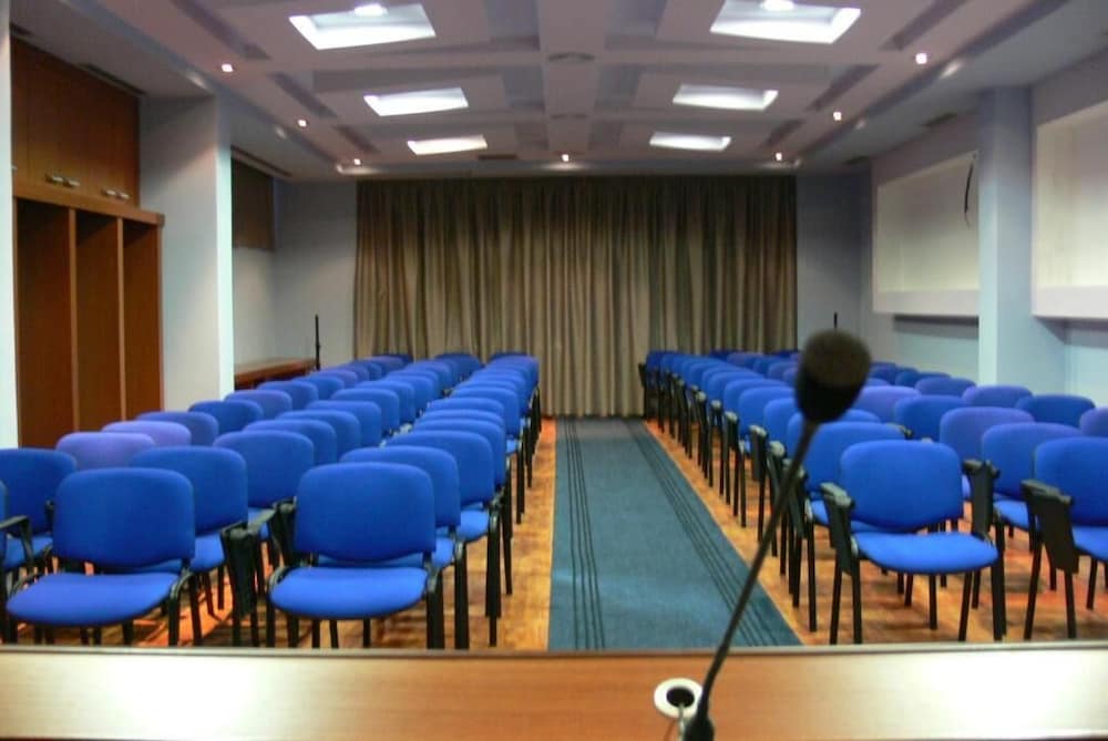 Фото Hotel Majestic