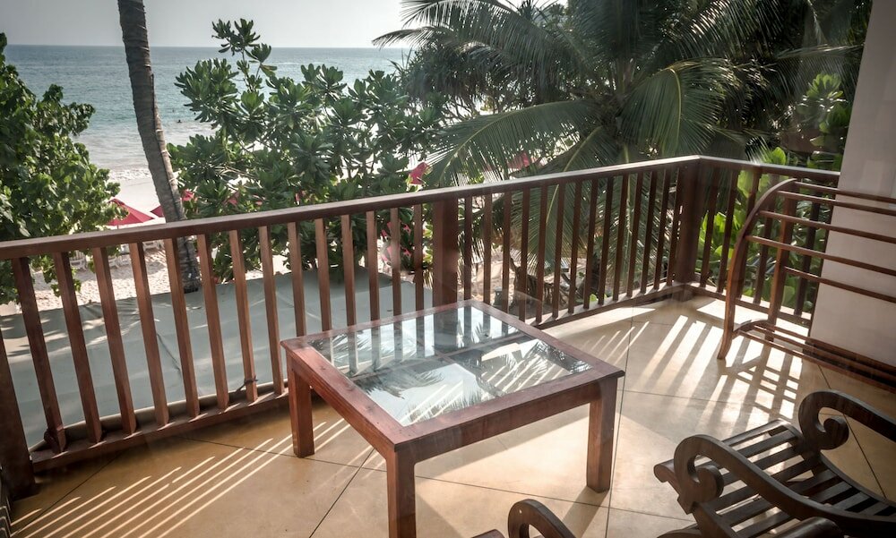 Фото Central Beach Inn