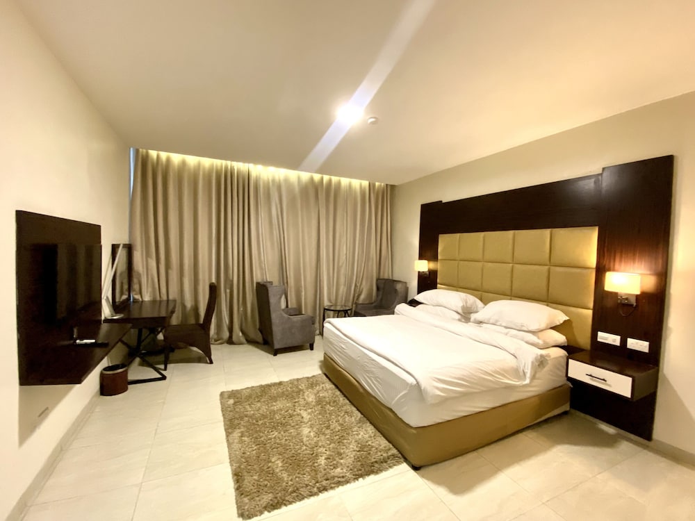 Фото Rollace Hotel