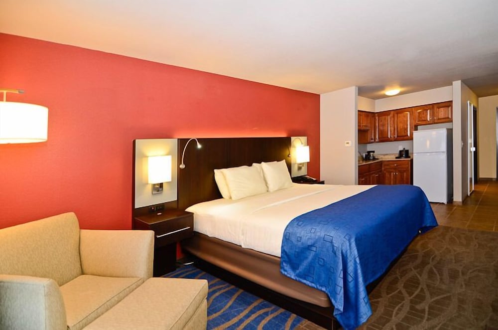 Фото Astoria Hotel and Event Center