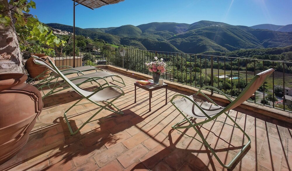 Фото Castello di Postignano Relais