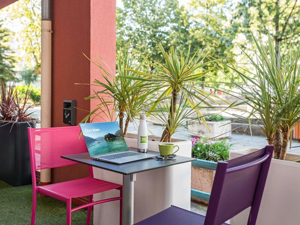 Фото Ibis Styles Annecy Centre Gare