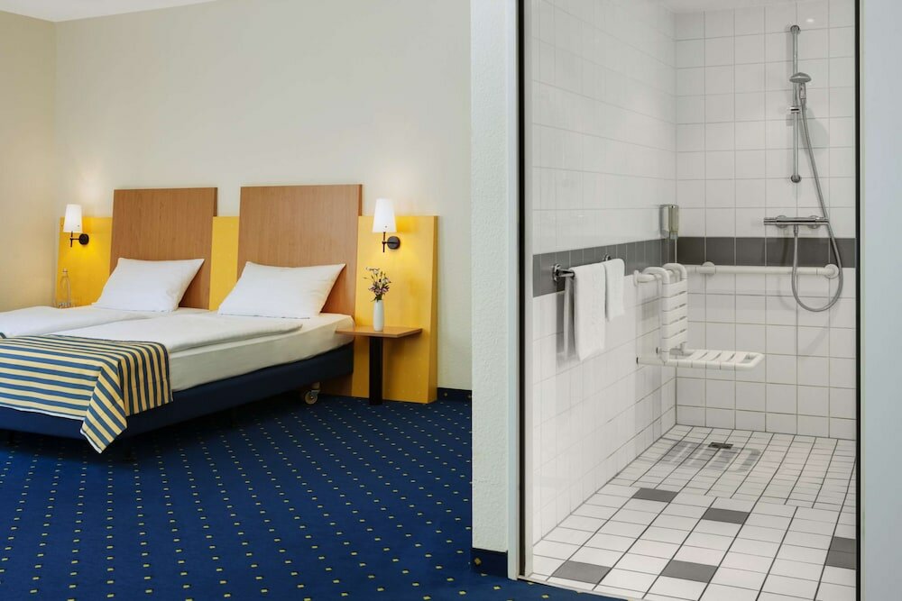 Фото Intercity Hotel Stralsund