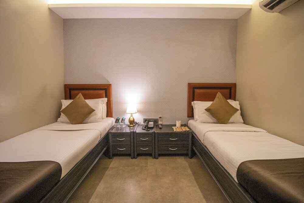 Фото Gulf Hotel Colaba