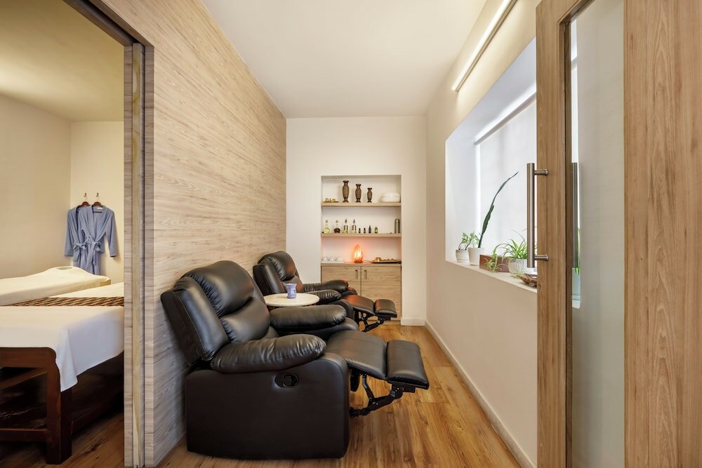 Фото Hotel Ambassador by Ace Hotels