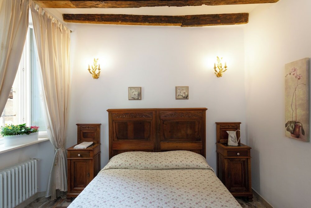 Фото La Castellana